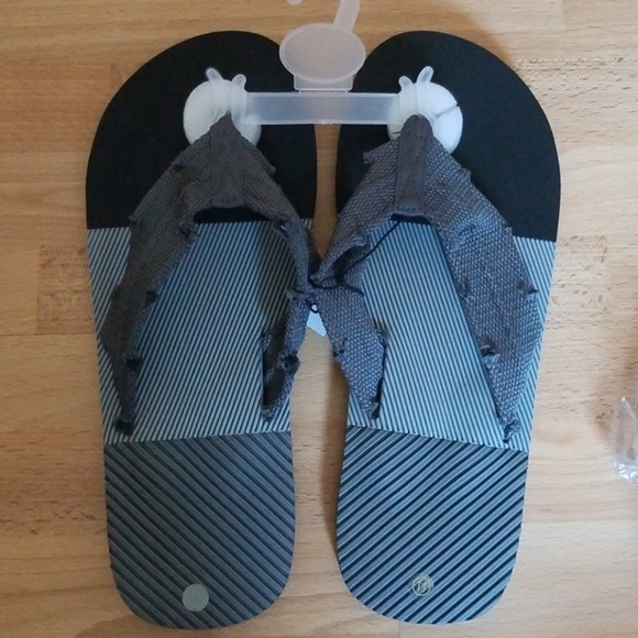 Men Flip Flops Distressed - Picture 1 of 4